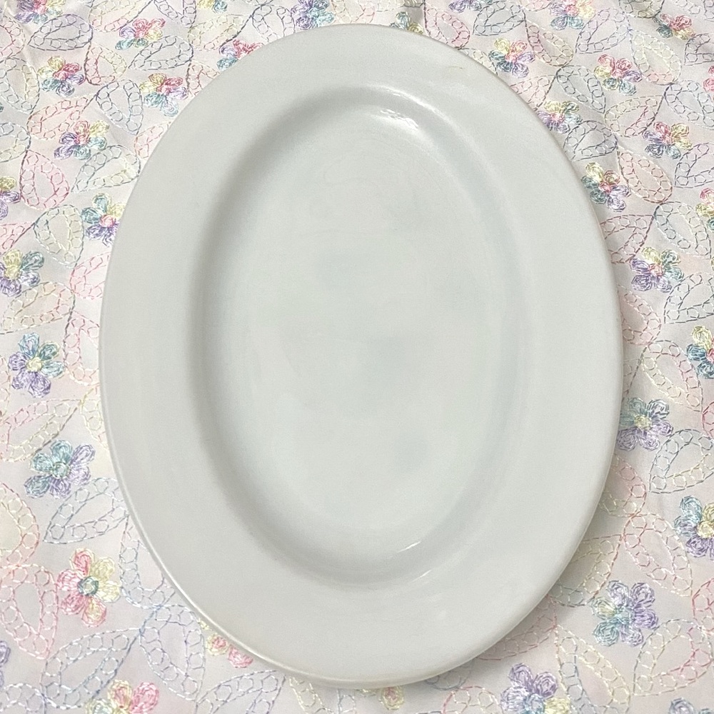 VINTAGE ANCHOR HOCKING OVAL MILK GLASS PLATTER